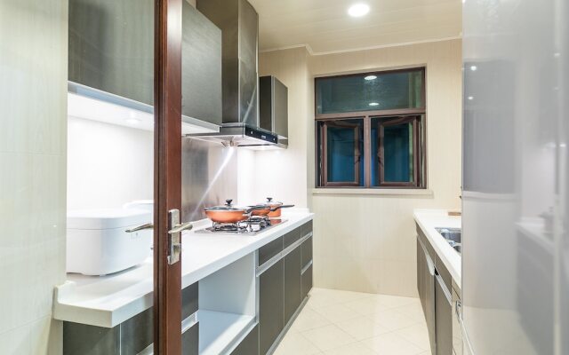 Locals Boutique Apartment Huafa Plaza 19