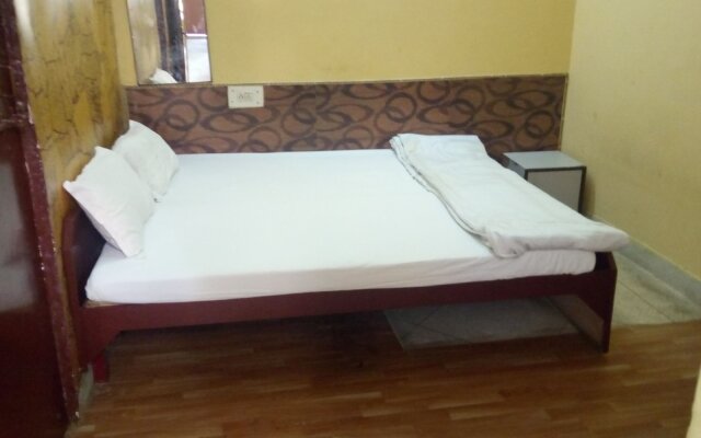 Hotel Raj Bed & Breakfast