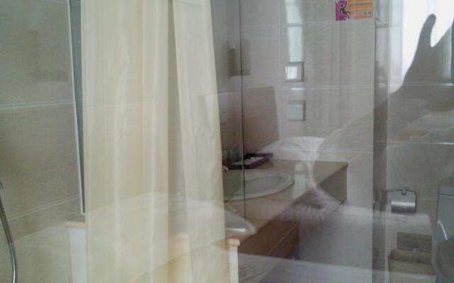 Baiyi Apartment Hotel