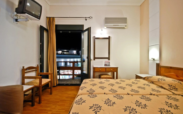Coronis Hotel