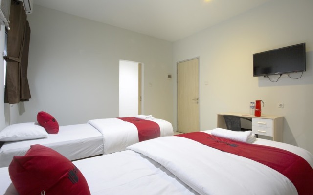 RedDoorz @ Pelajar Pejuang 3