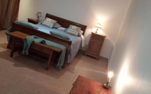 2 logements pour 10 personnes +piscine luxe