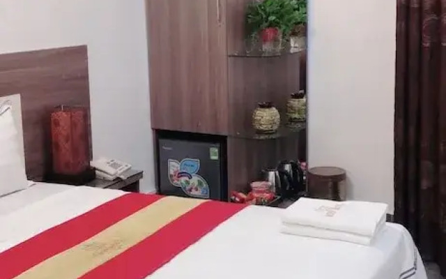 Queen Mộ Lao Hotel