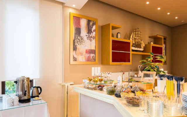 Eltina Hotel