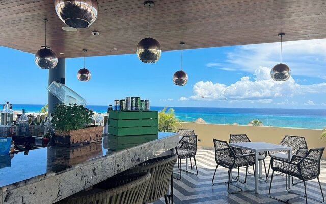 Centric condo by Casago