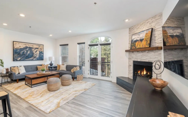 Bear Creek Lodge 207 2 Bedroom Condo by Alpine Lodging Telluride