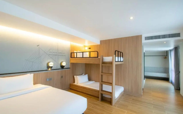 13 Coins Tower Hotel Tiwanon
