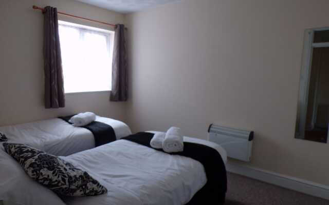 Thornbury Apartments