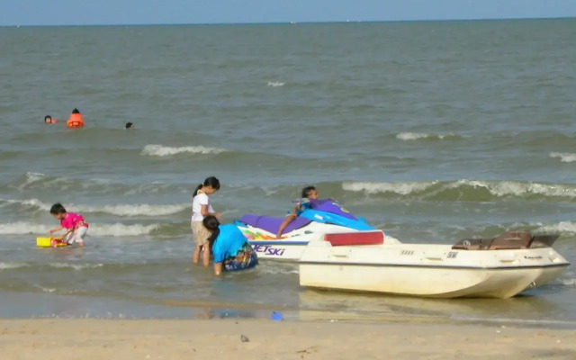 Bangchong Marina Resort