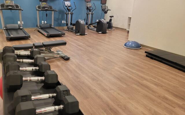 Holiday Inn Express Maspeth by IHG