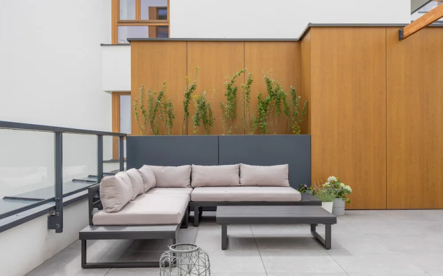 Ludwiki Apartment by Renters Prestige