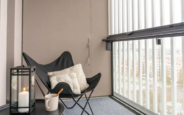 1-BR 11th Floor with Balcony