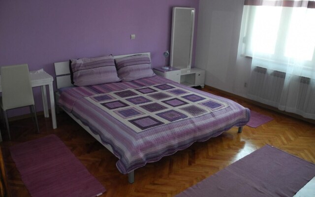 Apartment Jasminka 4 1 pax Dole