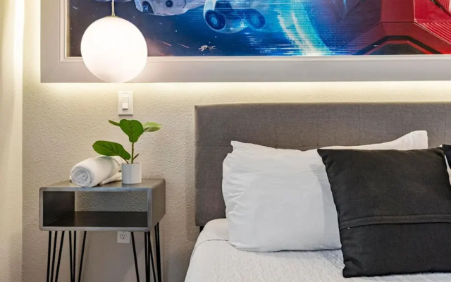 Thematic 4 bdr Near Disney-22101