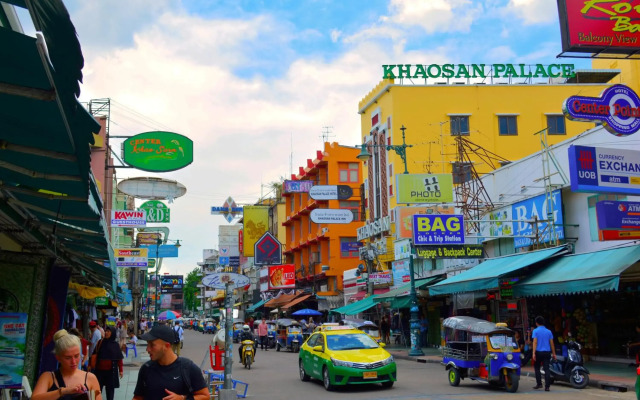 Khaosan Palace Hotel