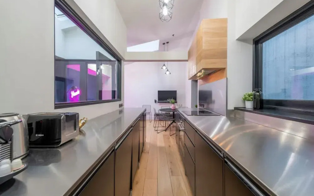 The Insta Playhouse - Covent Garden - by Frankie Says