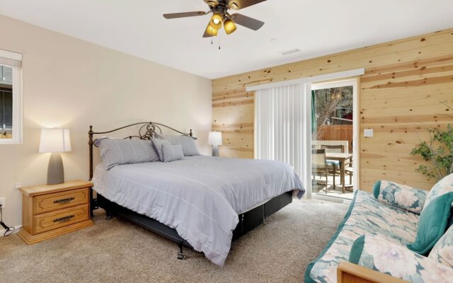 KIT Kat's Hideaway #1874