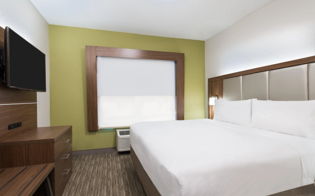 Holiday Inn Express & Suites Columbus Airport East by IHG