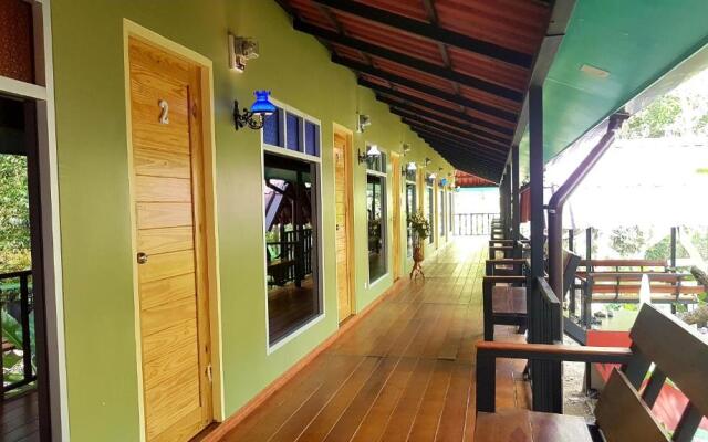 Nua Tone Resort & Cafe