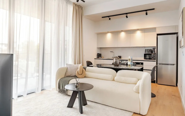 Yamas Urban Living Sequoia Residence