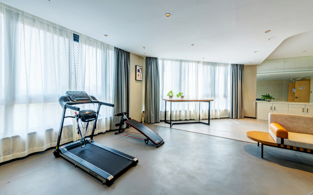 LanOuShangPin Hotel (Longhu Park Store, Yantan District, Zigong City)