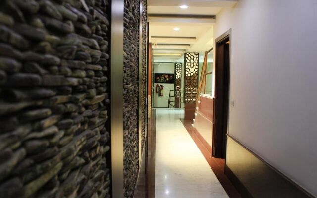 Hotel Aman Palace-Rajouri Garden