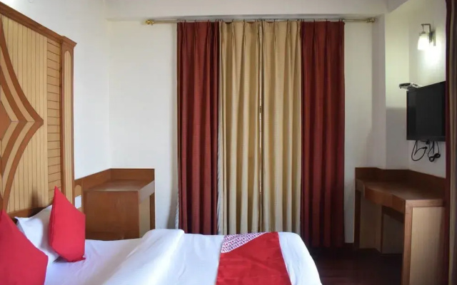 OYO 10692 Hotel Shubham