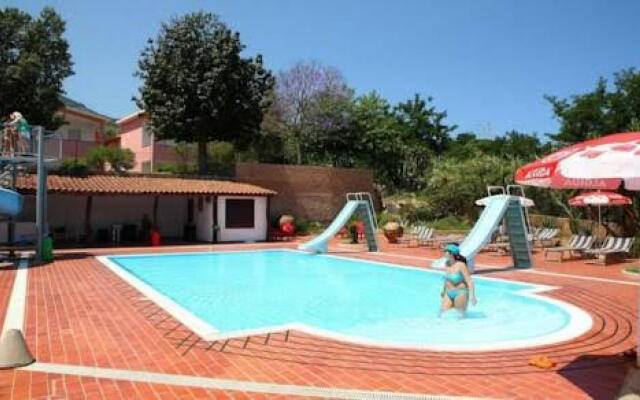 Camping Villaggio Calanovella