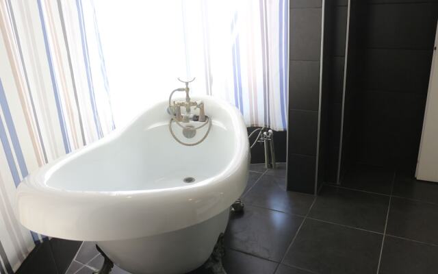 Corner Boutique Hotel