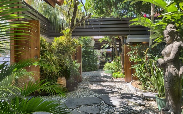 Spacious Luxury 4 Br in Centre Seminyak