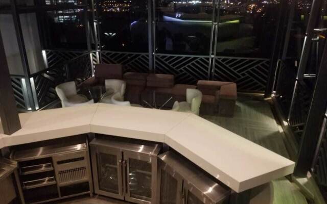 Hotel Paris Luxury Suites