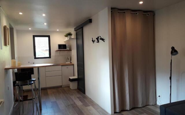 Studio avec jardin et stationnement gratuit à Rouen