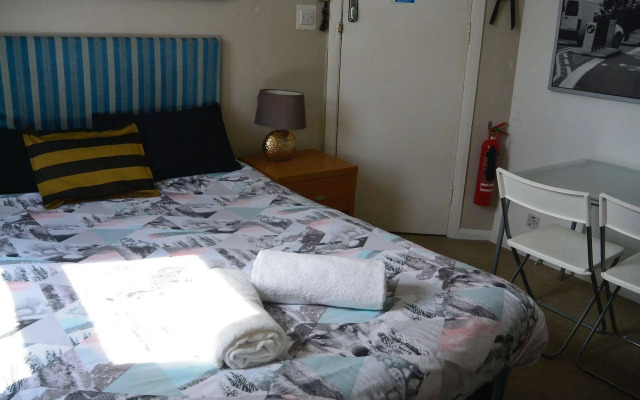 Hostel 7