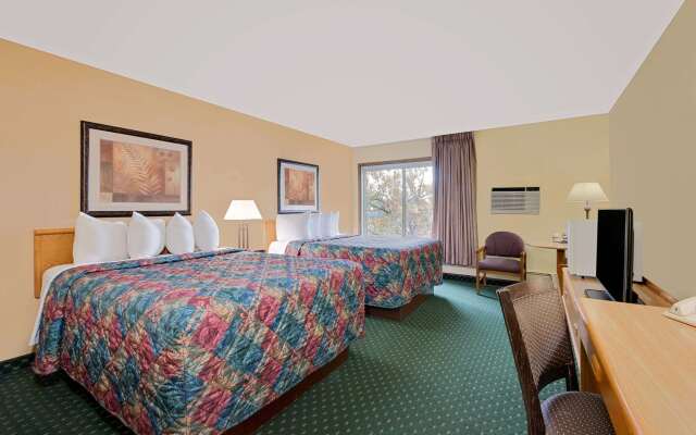 Days Inn by Wyndham International Falls