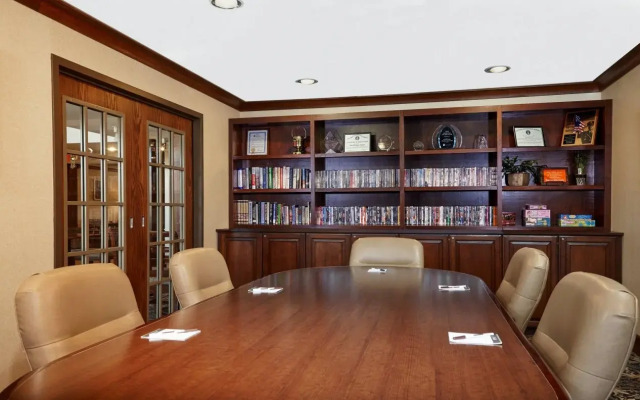 Staybridge Suites Milwaukee Airport South by IHG