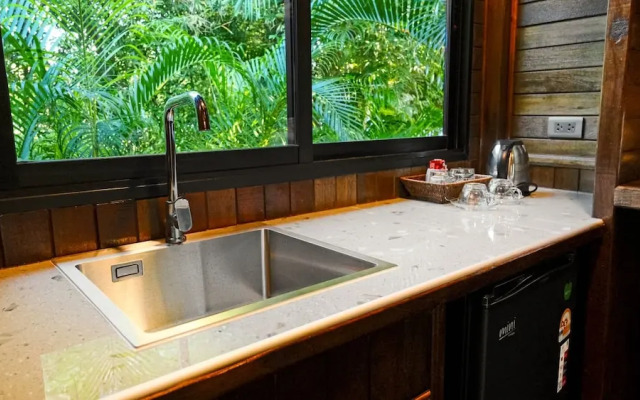 Lush Inn Phuket
