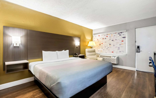 Quality Inn near Blue Spring