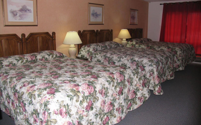 Seven Oakes Motel