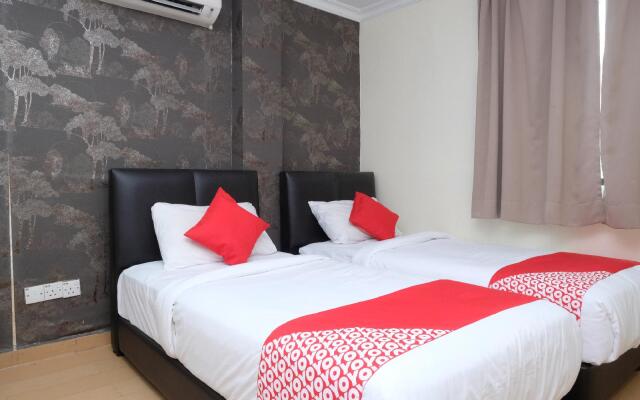 OYO 1031 Aj Suite Hotel