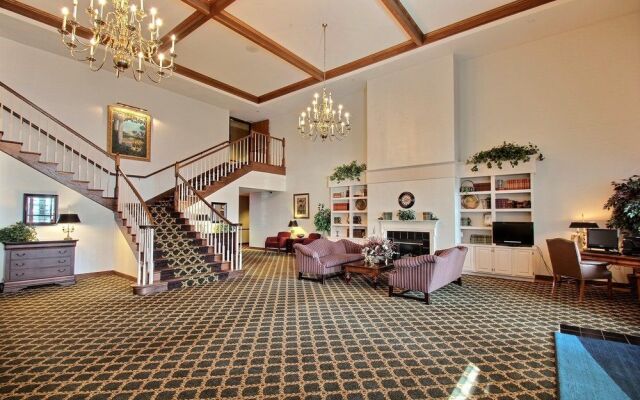 Holiday Inn Express Hotel & Suites Oshkosh Stateroute 41