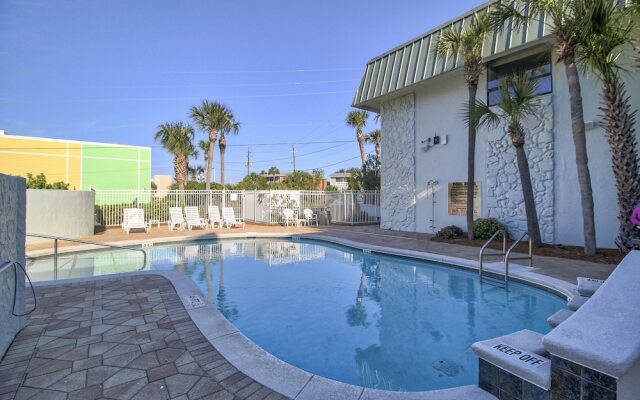 Club Destin Condos