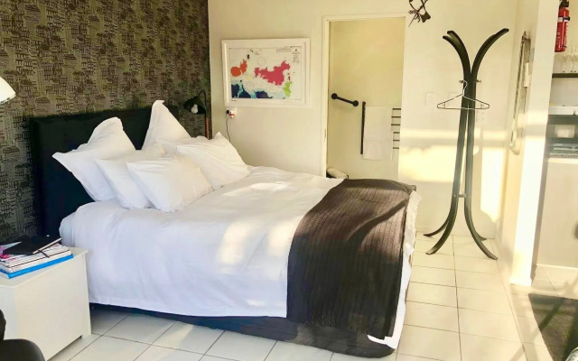 Le Chalet Waiheke Apartments