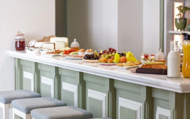 Mythos Suites Boutique Hotel