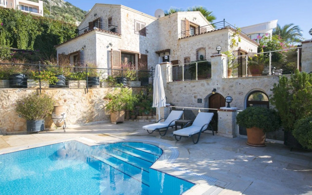 Villa Jannadutania by Akdenizvillam