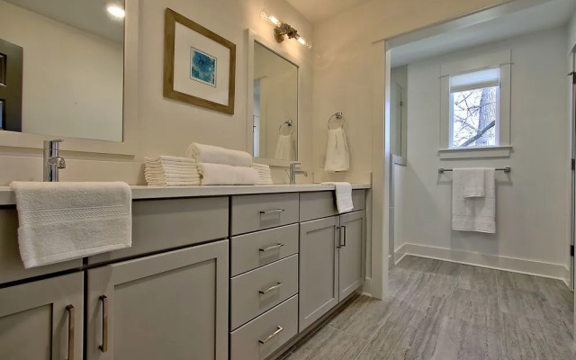 Doubly Chic East Nashville Duplex by RedAwning