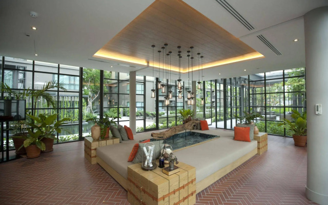 Charming Pool View by Rain Cha Am Condo