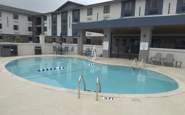 Clarion Pointe