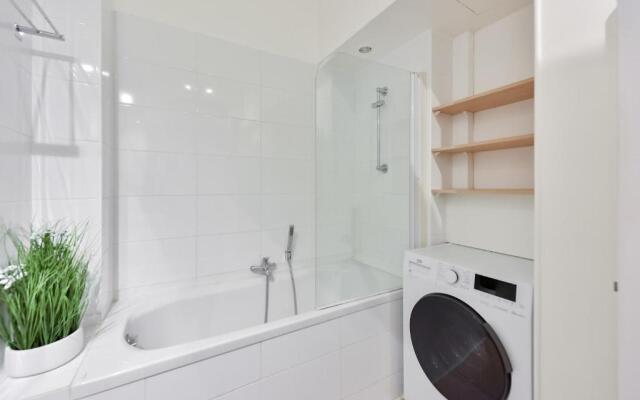 SERRENDY Heart of Cannes 2 minutes Croisette 5 minutes Palais