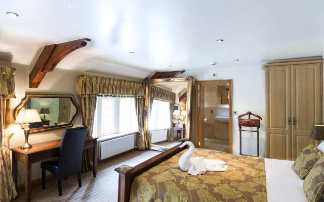 The George Hotel