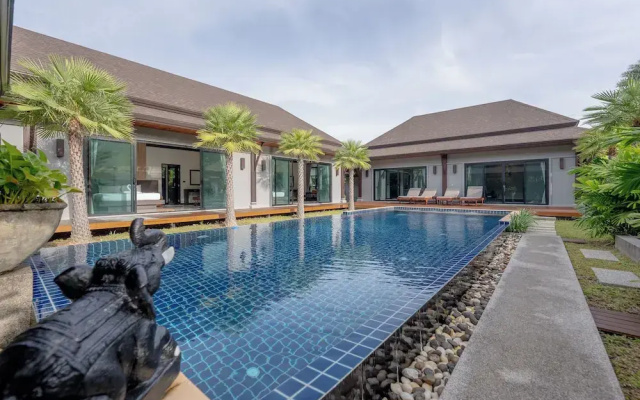 SeToVa Naiharn Grand Pool Villa, Rawai